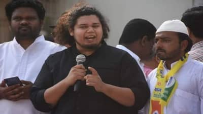 मुस्लिमांच्या अंगाला हात लावू देणार नाही, त्यांची जबाबदारी आमची, सुजात आंबेडकरांचं राज ठाकरेंना थेट आव्हान