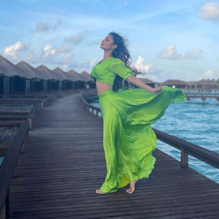  मौनी रॉय आता  डान्स इंडिया डान्स लिटिल मास्टर्सच्या पाचव्या सीझनमध्ये  जज कार्यरत असलेली  दिसून येत आहे.  यामध्ये तिच्यासोबत  कोरिओग्राफर रेमो डिसूझा आणि अभिनेत्री सोनाली बेंद्र हे ही जज असलेले दिसून आले आहेत. 

