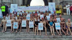 Swimming : भारतातील सर्वात मोठे आणि पहिले सागरी साहसी जलतरण अभियान