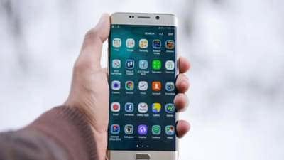 गुगलने बंदी घातलेले ‘हे’ अॅप्स् तुमच्या मोबाईलमध्ये नाहीत ना?