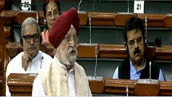 पडताळणी: इतर देशांच्या तुलनेत भारतात पेट्रोलची कमी दरवाढ पेट्रोलियम मंत्र्यांच्या दावा खरा की खोटा?