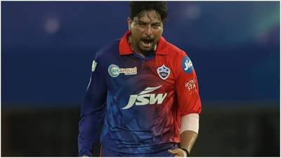 IPL 2022: वर्षभर बेंचवर बसवलं त्याचा बदला! अवघ्या 4 षटकांत कुलदीपने मॅच फिरवली