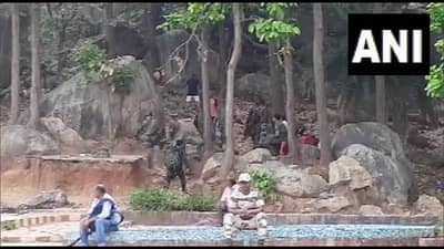 Jharkhand : झारखंडमधील रोपवेमध्ये अडकलेल्या लोकांची तासाभरात सुटका, हेलिकॉप्टरमधून एक तरूण पडला