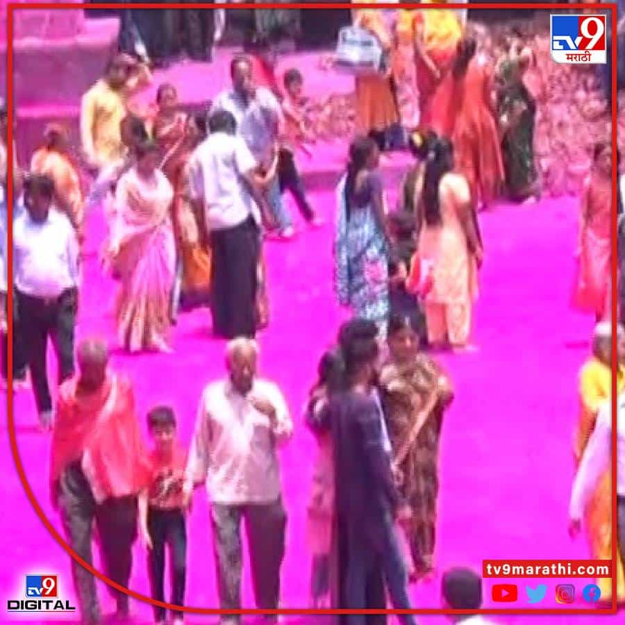 कोल्हापूर जिल्ह्यातील दख्खनचा राजा अशी ख्याती असणाऱ्या जोतिबाच्या चैत्र यात्रेचा मुख्य दिवस 16 एप्रिल असला तरी कामदा एकादशीच्या मुहूर्तावर जोतिबाच्या चैत्र यात्रेला प्रारंभ झालाय. त्यामुळे डोंगरावर भाविकांची मांदियाळी वाढली असून महाराष्ट्र, आंध्र प्रदेश, कर्नाटक या राज्यातून मोठ्या प्रमाणात भाविक डोंगरावर दाखल होत आहेत.