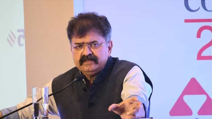 पाच मिनिटाच्या अंतरावर चैत्यभूमी, आयुष्यात कधी गेलात?; आव्हाडांचा राज ठाकरेंना सवाल पाच मिनिटाच्या अंतरावर चैत्यभूमी, आयुष्यात कधी गेलात?; आव्हाडांचा राज ठाकरेंना सवाल