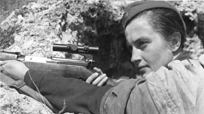 Russian lady snipers : रशियन ‘महिला स्नायपर्स’, जिने एक दोन नव्हे तब्बल 40 शत्रूंचा पाडला मुडदा .. जो कोणी तिच्या समोर येईल त्याला घातल्या गोळ्या .. कोण होती ही महिला ?
