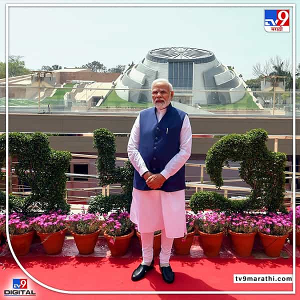 पंतप्रधान नरेंद्र मोदी यांच्या हस्ते आज नवी दिल्लीतील तीन मूर्ती भवन परिसरात पंतप्रधान संग्रहालयाचं उद्घाटन करण्यात आलं. उद्धाटनानंतर पंतप्रधानांनी संपूर्ण संग्रहालयातील आजवरच्या पंतप्रधानांबाबत देण्यात आलेली माहिती जाणून घेतली.
