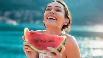 Skin Care : त्वचेवर नैसर्गिक चमक हवी आहे? मग आजच आपल्या आहारामध्ये या पदार्थांचा समावेश करा!