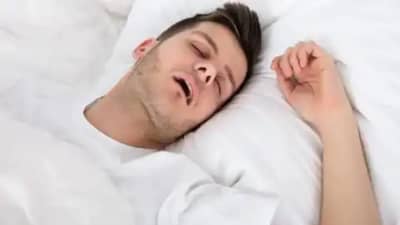 Health : तोंड उघडे ठेवून झोपण्याची सवय आरोग्यासाठी अत्यंत धोकादायक, वाचा महत्वाचे!