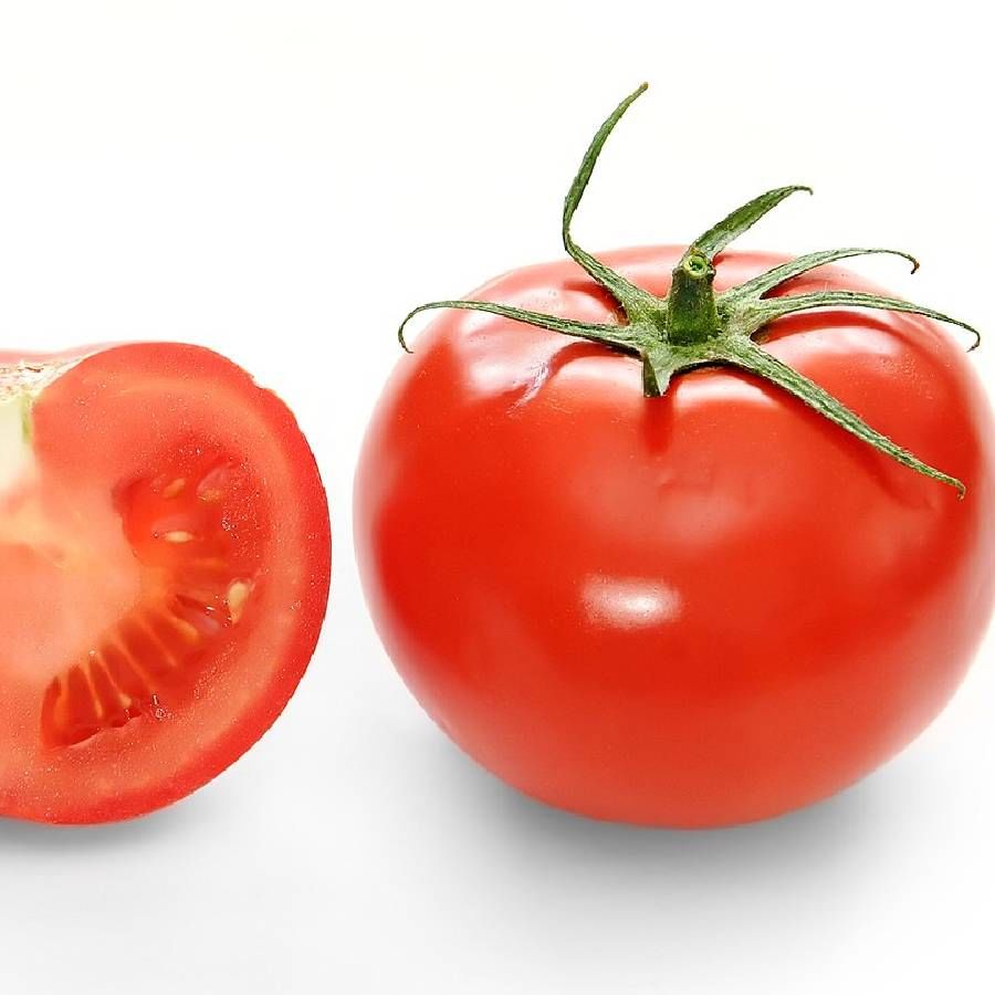 रोजच्या आहारात टोमॅटोचा समावेश करा, तसेच टोमॅटोचा रस प्या. त्यामुळे जास्त घाम येण्याची समस्या कमी होते.

