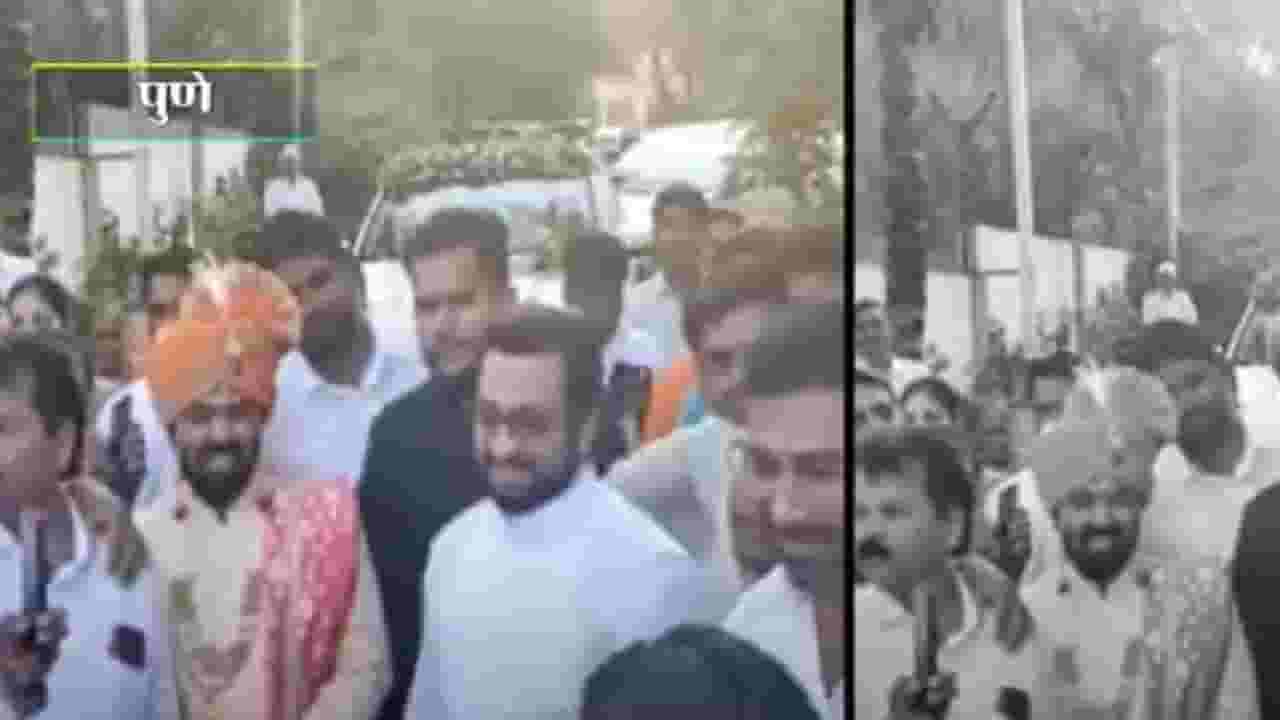 Video : अमोल कोल्हे यांचा हलगीच्या तालावर ठेका Video : अमोल कोल्हे यांचा हलगीच्या तालावर ठेका