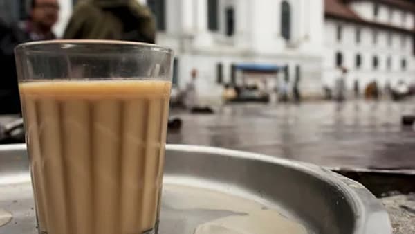 तुम्हीही भेसळयुक्त चहापत्ती घेत नाहीयेत ना? भेसळयुक्त चहापत्ती ओळखण्यासाठी ही सोपी पध्दत जाणून घ्या!