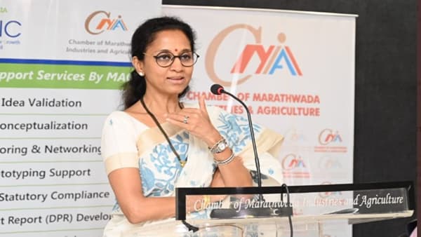 Supriya Sule : सिल्व्हर ओकवरील हल्ला म्हणजे माझ्या आईवर हल्ला, एसटी कर्मचाऱ्यांच्या राड्यानंतर सुप्रिया सुळेंचं वक्तव्य