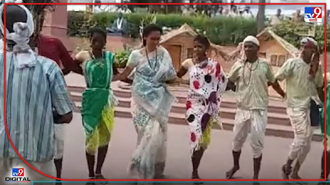 Supriya Sule dance : सुप्रिया सुळेंनी आदिवासी बांधवांसोबत धरला ठेका! सुप्रियाताईंचं 'तारपा नृत्य' नक्की पाहा