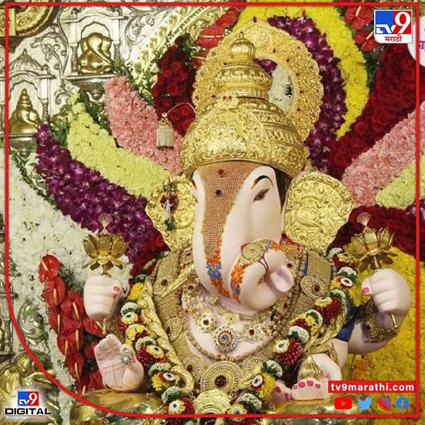 आज अंगारकी चतुर्थीच्या निमित्ताने श्रीमंत दगडूशेठ हलवाई गणपती ट्रस्ट आणि सुवर्णयुग तरुण मंडळच्या वतीने बुधवार पेठेतील श्रीमंत दगडूशेठ गणपती मंदिरात स्वराभिषेक आयोजित करण्यात आला आहे.
