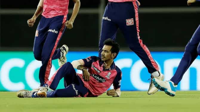 Yuzvendra Chahal IPL 2022 Hat Trick Video : युजवेंद्र चहलनं हॅट्ट्रिक घेत इतिहास रचला, खास स्टाईलमध्ये सेलिब्रेशन