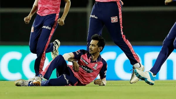 Yuzvendra Chahal IPL 2022 Hat Trick Video : युजवेंद्र चहलनं हॅट्ट्रिक घेत इतिहास रचला, खास स्टाईलमध्ये सेलिब्रेशन
