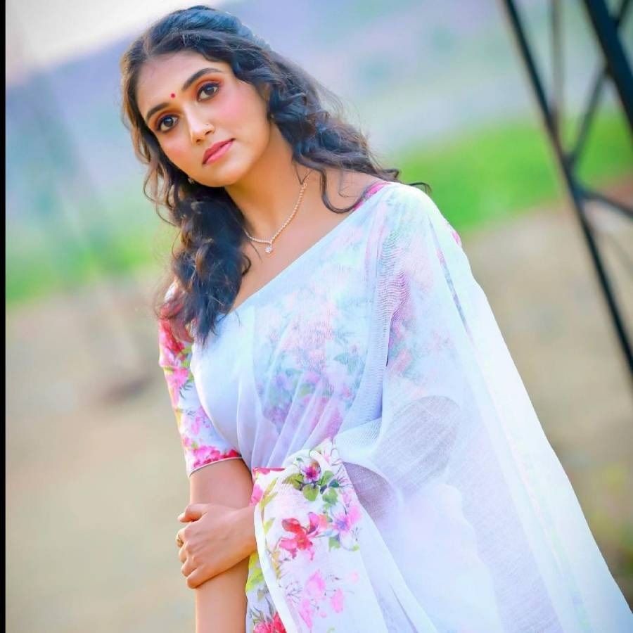रिंकूचे चाहते नेहमीच तिच्या फोटोची आतुरतेने वाट पाहात असतात. इन्स्टाग्रामवर रिंकूला फाॅलो करणाऱ्यांची संख्याही जास्त आहे. 