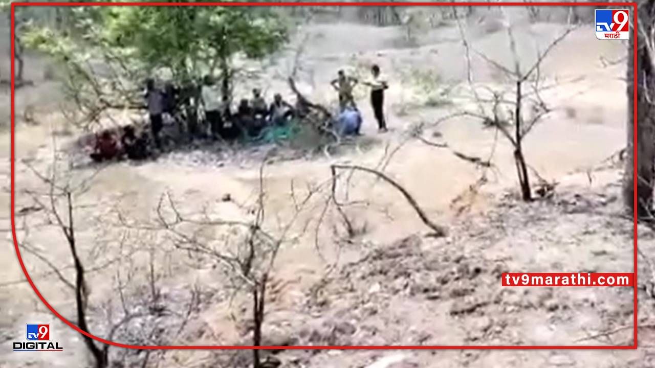 Chandrapur Tiger Attack : चंद्रपूरमध्ये वाघाच्या हल्ल्यात 24 तासात दोघांचा मृत्यू Chandrapur Tiger Attack : चंद्रपूरमध्ये वाघाच्या हल्ल्यात 24 तासात दोघांचा मृत्यू