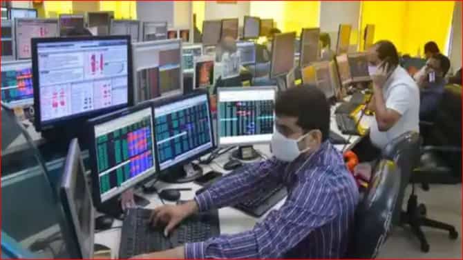 Share Market Updates : शेअर बाजार सुरू होताच सेंसेक्स वधारला, मात्र गुंतवणूकदारांमध्ये धाकधूक कायम