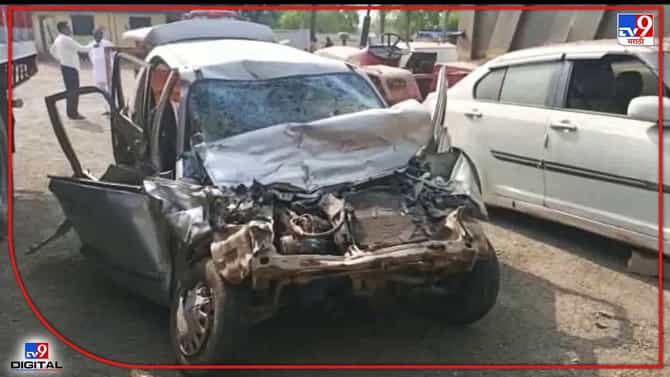 Buldana Road Accident : साखरपुड्यासाठी जात असताना काळाचा घाला! ट्रॅव्हल्स-अल्टोची जोरदार धडक, 3 ठार