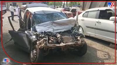 Buldana Road Accident : साखरपुड्यासाठी जात असताना काळाचा घाला! ट्रॅव्हल्स-अल्टोची जोरदार धडक, 3 ठार