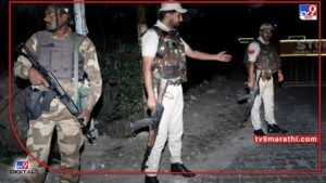 Jammu Encounter Video : हाडं गोठवणाऱ्या जम्मूतल्या एन्काऊंटरचं सीसीटीव्ही फुटेत आलं समोर, दहशतवाद्यांकडून अंधाधूंद गोळीबार