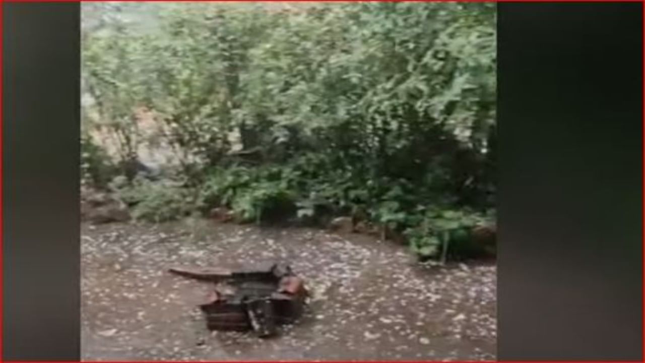 Untimely rain : पश्चिम महाराष्ट्रात सलग दुसऱ्या दिवशी जोरदार पाऊस, विजेच्या कडकडाटासह गारपीट, पिकांना मोठा फटका Untimely rain : पश्चिम महाराष्ट्रात सलग दुसऱ्या दिवशी जोरदार पाऊस, विजेच्या कडकडाटासह गारपीट, पिकांना मोठा फटका