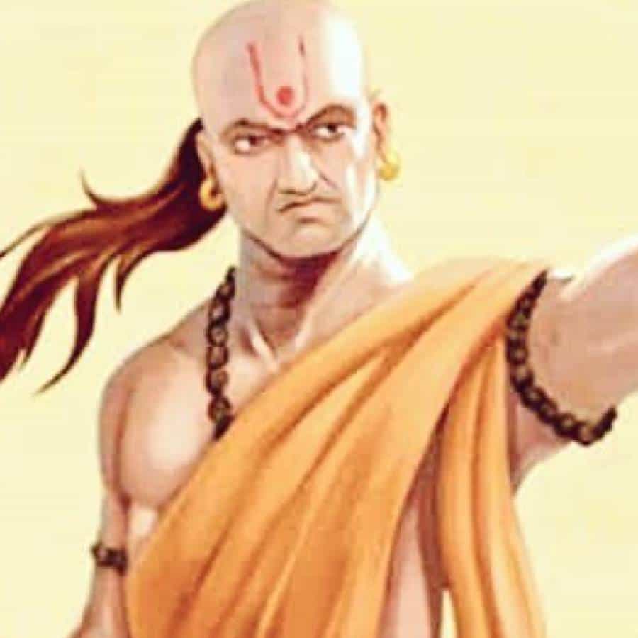 विवाह हा एक असा निर्णय आहे जो आपले संपूर्ण आयुष्य बदलू शकतो. जर तुम्हाला एक चांगला जोडीदार मिळाला तर तुमच्यासाठी जीवनातील सर्व आव्हानांवर मात करणे सोपे होते. पण, जर जोडीदार योग्य नसेल तर संपूर्ण आयुष्य एक आव्हान बनते. म्हणून, कोणत्याही व्यक्तीशी लग्न करण्याचा निर्णय घेण्यापूर्वी, त्याची कसून तपासणी करणे अत्यंत महत्वाचे आहे. आचार्य चाणक्य यांनी त्यांच्या ग्रंथात अशा गुणांचा उल्लेख केला आहे. चला तर मग जाणून घेऊयात कोणत्या आहेत त्या गोष्टी.
