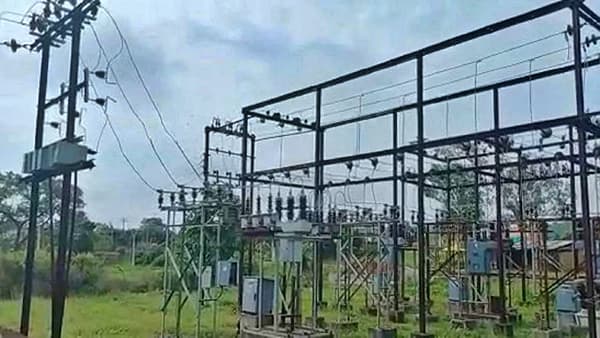 Pune BJP : लोडशेडिंग आणि सक्तीची वीजवसुली थांबवा, पुण्यातल्या उंड्रीत भाजपाचं राज्य सरकारविरोधात कंदील आंदोलन
