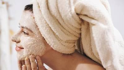 Skin Care | हे घटक तांदळाच्या पिठात मिक्स करून स्क्रब बनवा आणि त्वचेच्या सर्व समस्या दूर करा!