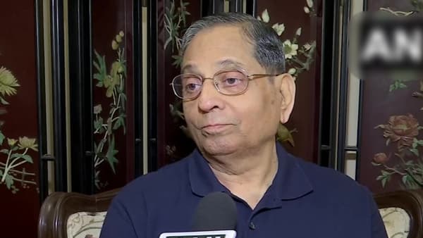 Madhav Godbole passed away : निवृत्त केंद्रीय गृहसचिव माधव गोडबोले यांचं निधन; पुण्यातल्या राहत्या घरी घेतला अखेरचा श्वास