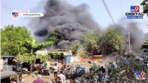 Nalasopara Shop Bike Fire | आग लागली दुकानाला पण आगीत जळाल्या 50 दुचाकी, प्रचंड नुकसान
