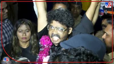 Gunratna Sadavarte : गुणरत्न सदावर्ते तब्बल 18 दिवसांनंतर कारागृहाबाहेर! हम है हिंदुस्थानी, सदावर्तेंची घोषणाबाजी