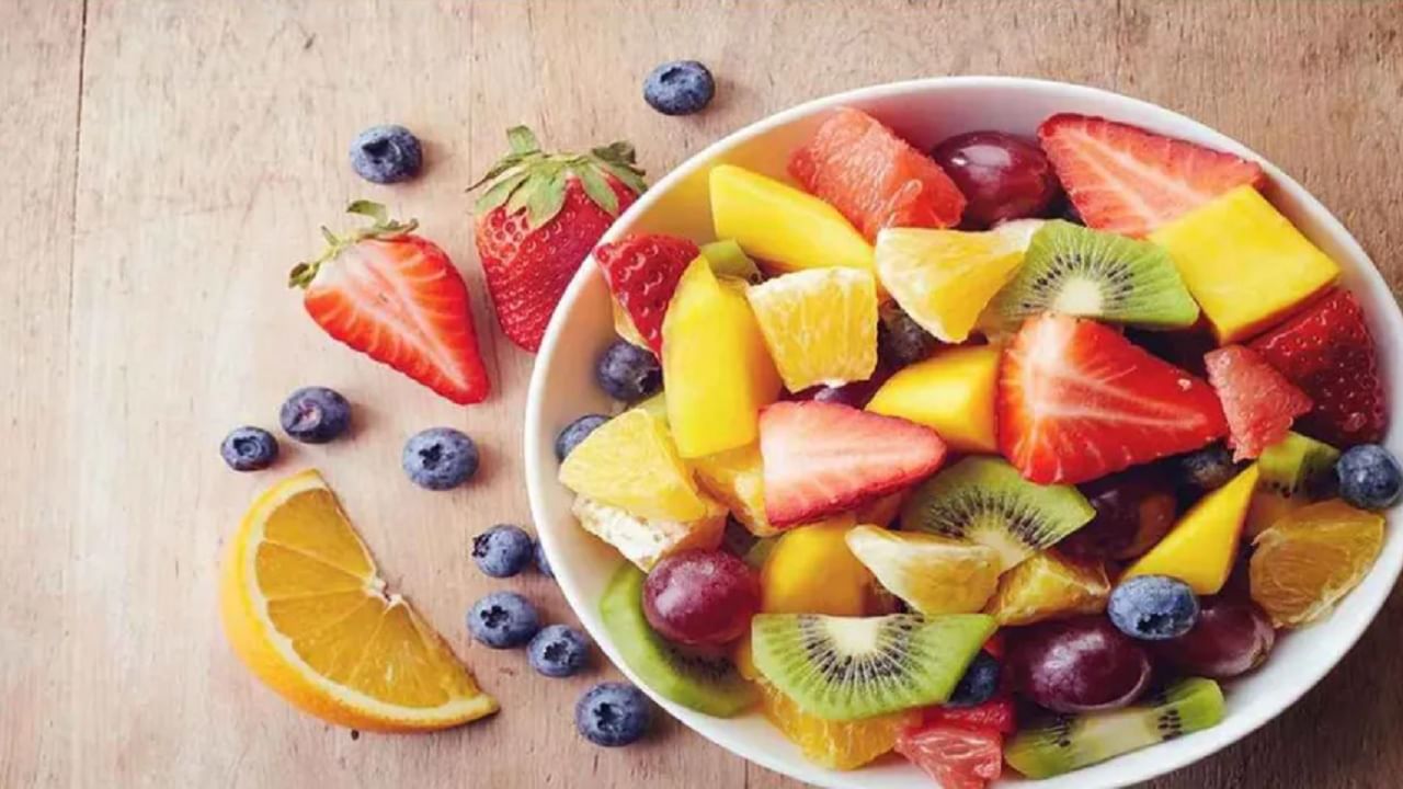 Health Care Tips | उन्हाळ्यात हायड्रेटेड राहण्यासाठी ही फळे खा आणि निरोगी राहा!
