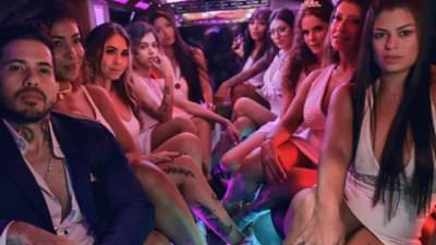 9 बायका अन् फजिती ऐका!, एकीला गिफ्ट दिलं की दुसरी बसते रुसून...