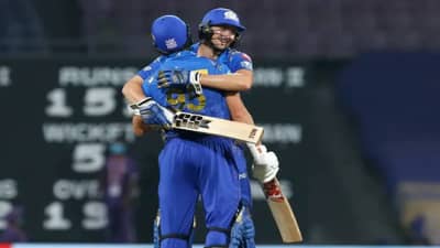 IPL 2022: Mumbai Indians ला त्याचं महत्त्व कळलं नाही, 6 मॅच बाहेर बसवलं, अखेर 9 चेंडूत त्याने मिळवून दिला पहिला विजय