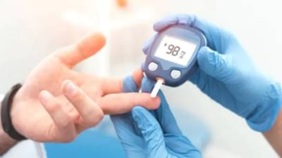 Health | मधुमेह नियंत्रित करण्यासाठी या गोष्टी दुधात मिसळून प्या आणि निरोगी जीवन जगा!