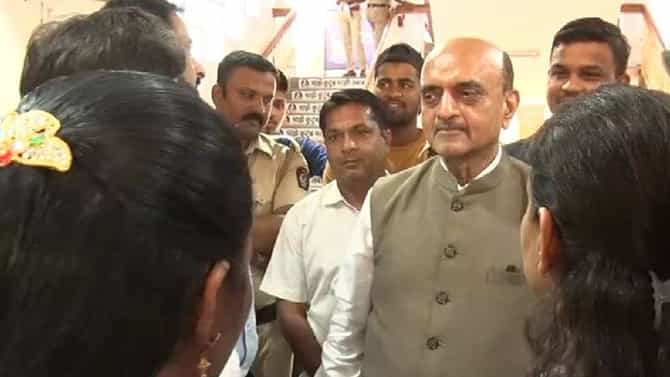 Aurangabad | दोन दिवस उरले, लेबर कॉलनीवासीयांची धावाधाव, पालकमंत्र्यांनी भेट नाकारली, अखेर खासदार जलील अन् मंत्री कराड भेटले!