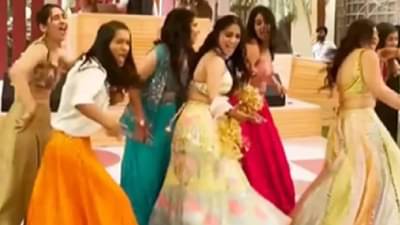 Wedding Dance Video : नवरी अन् तिच्या 6 मैत्रिणींचा सिंड्रेला डान्स, पाहून प्रेमात पडाल...