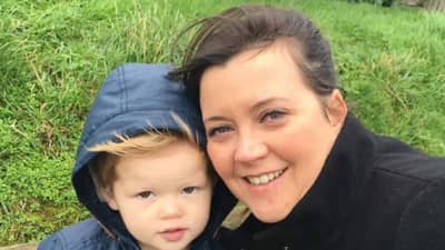 काय सांगता...चक्क रक्त निघाले तरीही या मुलाला अजिबात वेदना होत नाही?, वाचा नेमके प्रकरण काय आहे!