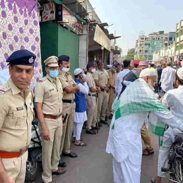 राज्यात ठिकठिकाणी मनसे कार्यकर्त्यांना नोटीस; मनसेकडूनही वकिलांची फौज तयार