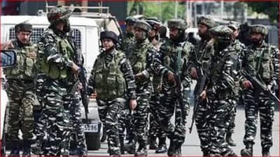 जम्मू काश्मीरमध्ये पुन्हा जवानांवर दगडफेक; नमाजानंतर रस्त्यावर उतरत आंदोलकांचा गोंधळ