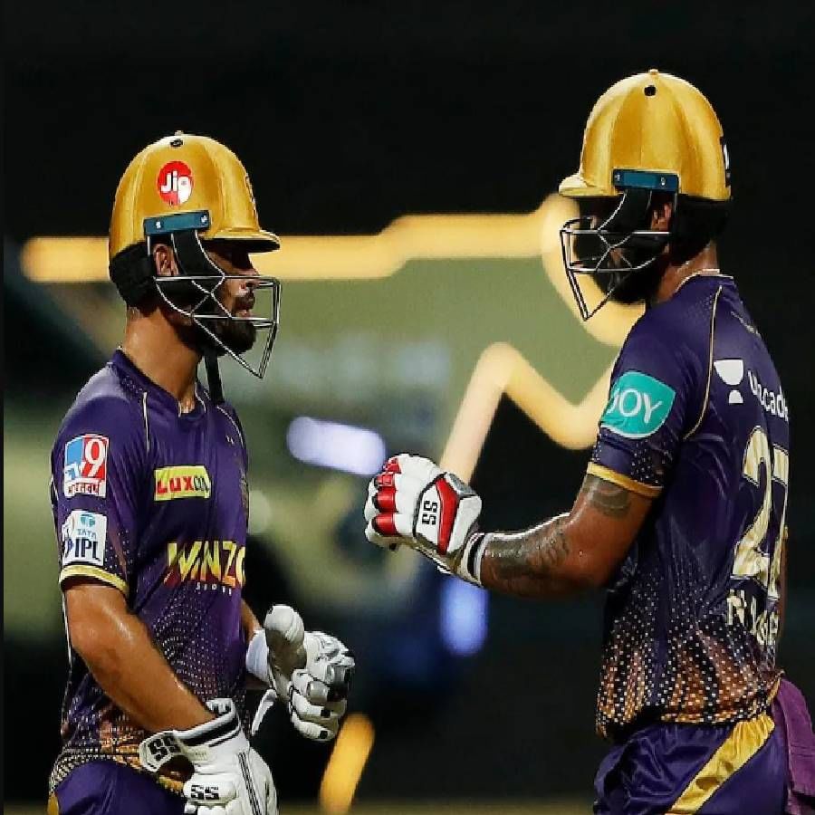 IPL 2022 च्या प्लेऑफ शेड्यूल आणि वेन्यूची घोषणा झाली आहे. आयपीएलचे दोन प्लेऑफ सांमने कोलकातामध्ये होतील. दुसरा क्वालिफायर आणि आयपीएल फायनल अहमदाबादमध्ये होणार आहे. 