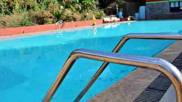 Pune swimming pools : नियमांचा भंग केल्यानं पुणे महापालिकेनं सील केले 10 तरणतलाव; ऐन उन्हाळ्यात पुणेकरांची गैरसोय