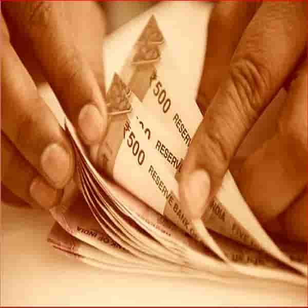 Cricket Betting : क्रिकेटच्या सट्टेबाजांवर पोलिसांची कारवाई, लॉज आणि मैदानातून 12 जणांना अटक