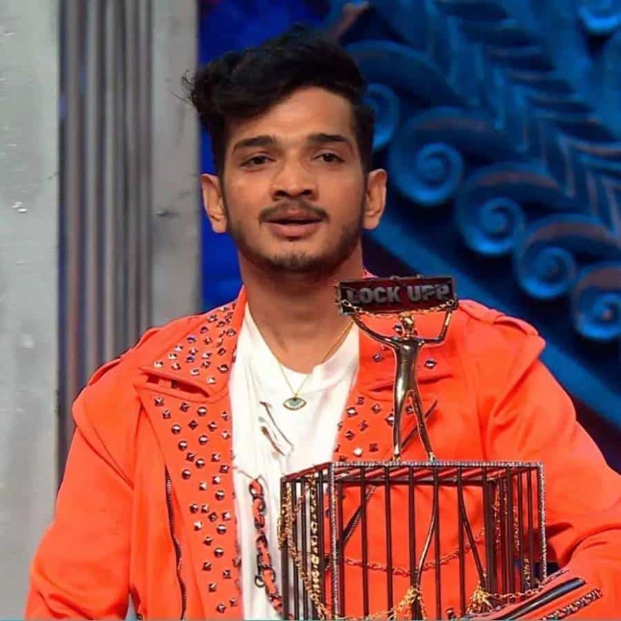 - कंगना राणावतच्या 'लॉकअप' या रियालिटी शोचा मुनावर फारुकी विजेता ठरला आहे. 70 दिवसांच्या कठोर संघर्षानंतर अखेर तो यशस्वी झाला. या शोमध्ये सुरुवातीपासूनच मास्टर होता.