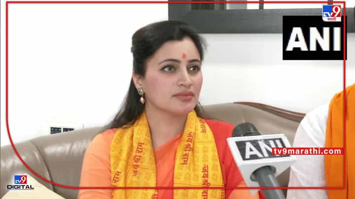 नवनीत राणांच्या मुंबईतील इमारतीमधील सर्व मालकांना BMCची नोटीस नवनीत राणांच्या मुंबईतील इमारतीमधील सर्व मालकांना BMCची नोटीस