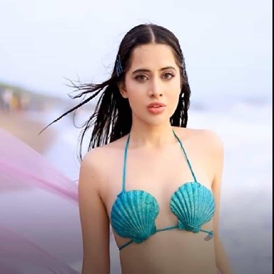 प्रसिद्धीसाठी कोण काय करेल काही सांगता येत नाही. यातील एक म्हणजे अभिनेत्री उर्फी जावेद होय. उर्फी स्वतःला प्रसिद्धी मिळावी यासाठी कायमच आपले भिभित्स असे व्हिडीओ सोशल मीडियावर पोस्ट करत असते