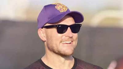 इंग्लिश कॅप्टन म्हणतो, ब्रेंडन मॅक्कलममुळे आम्हाला 10 फूट उंच झाल्यासारखं वाटतंय